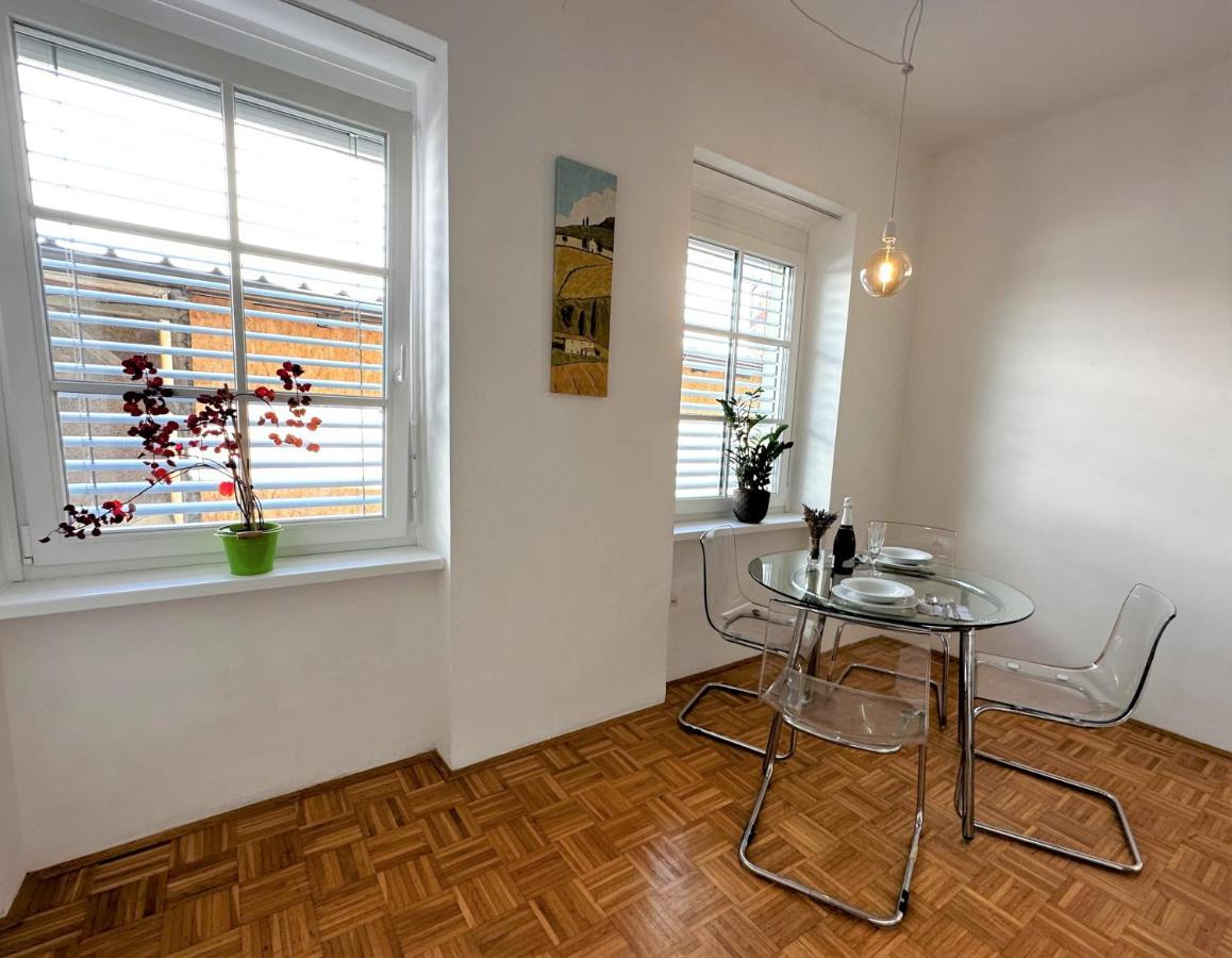 Charming Starry Night Apartment Ljubljana Exterior photo